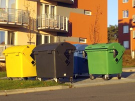Kontenery z tworzyw sztucznych (na odpad komunalny)